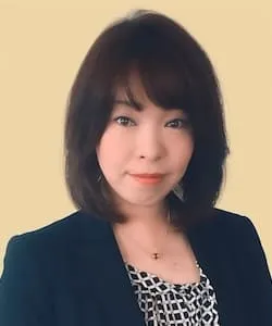 南涼子さんお写真