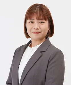 藤井郁美さんお写真